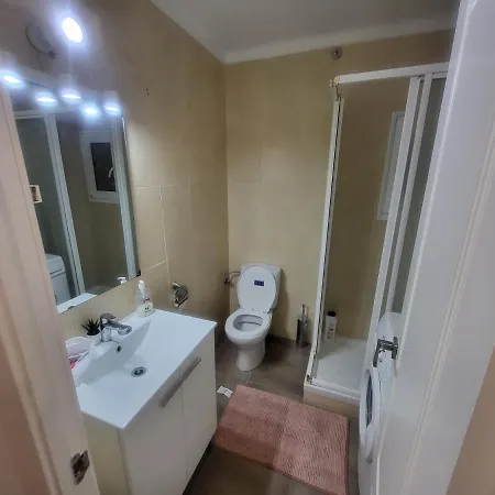 Habitaciones Con Bano Compartido En Bonito Apartamento En Badalona Buitenkant foto